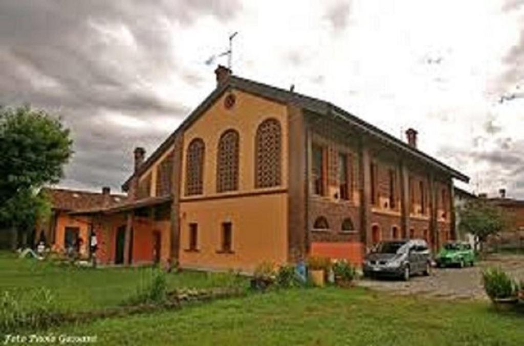 Villa Cascina Amrit Cav Borghetto Lodigiano Esterno foto
